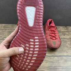 Imagem do adidas Yeezy 350 V2 CMPCT Slate Red