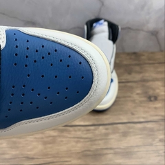 Jordan 1 Retro High Travis Scott x Fragment na internet