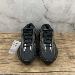 Imagem do adidas Yeezy 700 V3 Clay Brown
