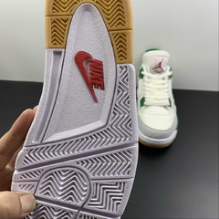 Imagem do Jordan 4 Retro SB Pine Green