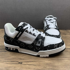 Louis Vuitton Trail Sneaker na internet