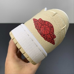 Jordan 1 Low SE Sail Rattan University Red - loja online
