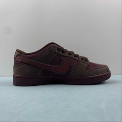 Nike SB Dunk Low City of Love Burgundy Crush - comprar online