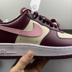 Nike Air Force 1 Low '07 Valentine’s Day - Born Sneakers