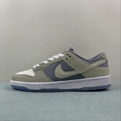 Nike SB Dunk Low Wolf Grey