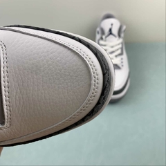 Jordan 3 Retro Midnight Navy na internet