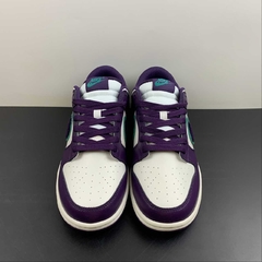 Imagem do Nike Dunk Low Chenille Swoosh Grand Purple