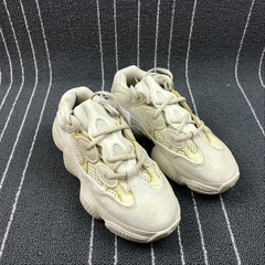 adidas Yeezy 500 Super Moon Yellow na internet