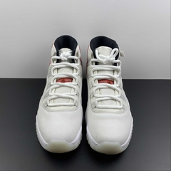 Imagem do Jordan 11 Retro Platinum Tint