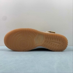Nike Dunk Low SE Teddy Bear Praline