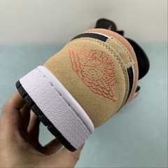 Imagem do Jordan 1 Low SE Flight Club