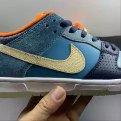 Nike SB Dunk Low MIA Skate Shop - Born Sneakers