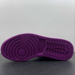 Jordan 1 Mid Magenta