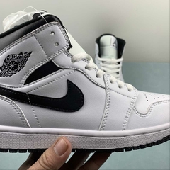 Jordan 1 Mid Reverse Panda - Born Sneakers