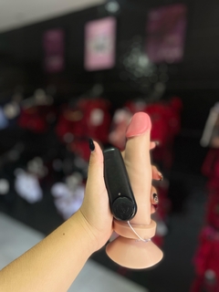 Prótese Com Vibrador e Ventosa Bernado - Cativata Boutique Erótica