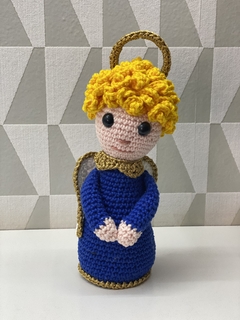 Anjinho de crochê amigurumi Azul