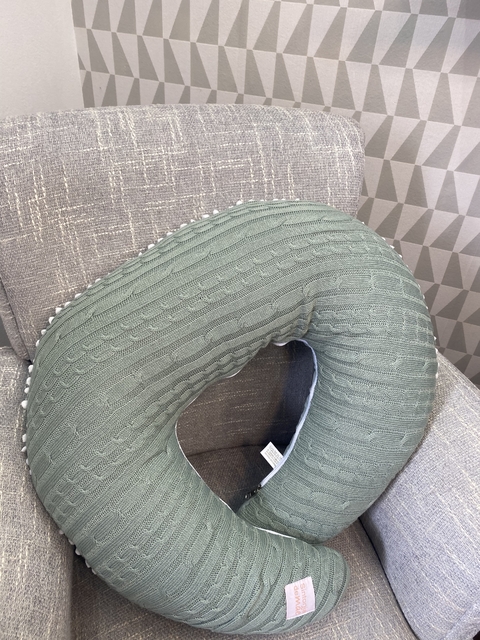 ALMOFADA DE AMAMENTAÇÃO VERDE MARÉ