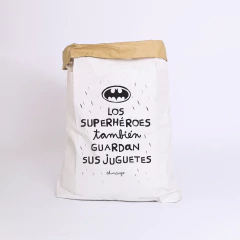 PAPERBAG BATMAN en internet