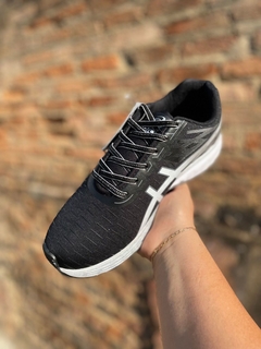Tênis Asics Gel Preto e Branco