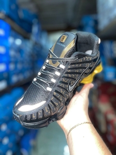Nike Air Shox 12 Molas Masculino - Triunfo Americano Moda Fashion - Tênis de Qualidade