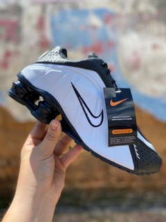 Tênis Nike Shox R4 - Triunfo Americano Moda Fashion - Tênis de Qualidade