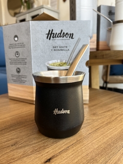 Set mate y bombilla Hudson negro en internet