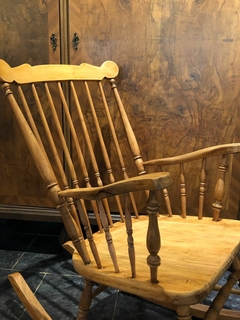 Mecedora Winsor unica disponible - comprar online