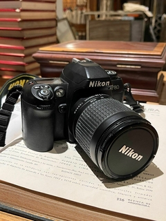 Camara Nikon F80