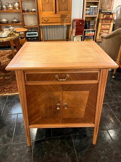 Mesita bar americana en internet