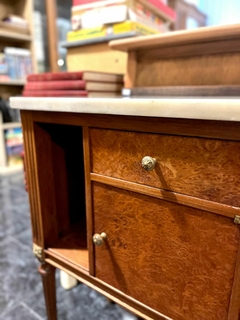 Mesa de luz Luis XV - Nativa Interiores