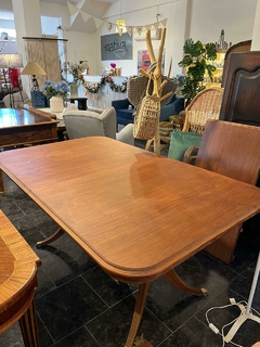 Mesa de comedor Sheraton