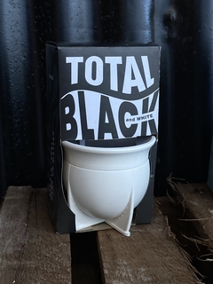 Mate Total Black en internet