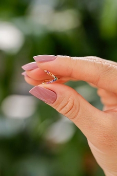 Brinco piercing mix color em prata com banho de ouro na internet