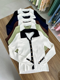 Blusa gola botões
