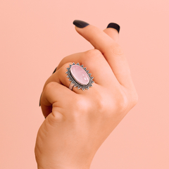 Anel Prata Envelhecida Oval 1cm Quartzo Rosa - comprar online