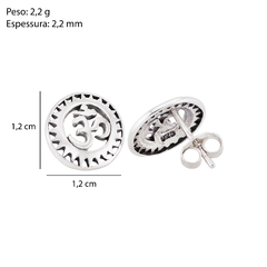 Brinco Prata Símbolo Om Detalhes Envelhecido - Via Vizzon