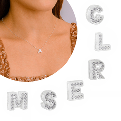 Pingente Prata Letra 1cm Zircônias Cristal - comprar online