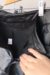 Calça Resinada preta na internet