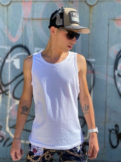 Musculosa Lisa Blanca. - comprar online