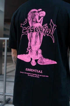 Remera Over Essential N