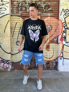 Remera Over Mariposa en internet
