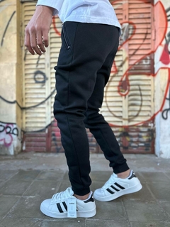Joggins frisado cierre negro - tienda online