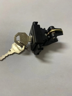 Botão Porta Luva D20 D40 C20 A20 Kadet Monza Com Chaves - comprar online