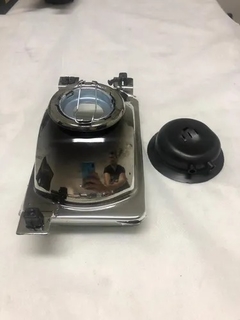Farol F1000 F4000 F600 72 A 92 Inferior Com Meia Luz LE