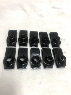 Kit Presilhas+parafusos 5/16 Paralama F1000/f4000 72 A 92 - comprar online