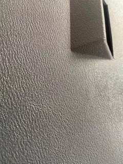 Tampa Moldura Inferior Painel F1000 F4000 93/98 + 4 Travas - comprar online