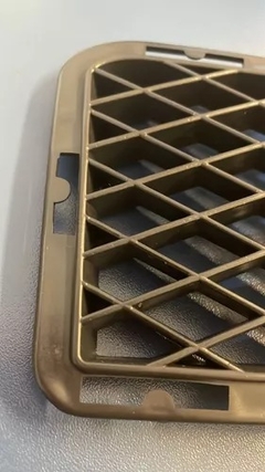 Par Grade Moldura Farol Milha Gol Parati Saveiro G3 00/02