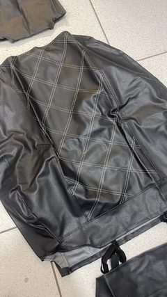 Capa De Banco F1000 F4000 De Courvin Preto - Casa das Peças RP