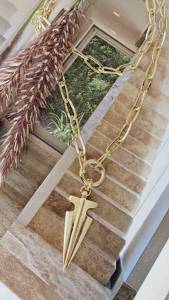 COLLAR PILI