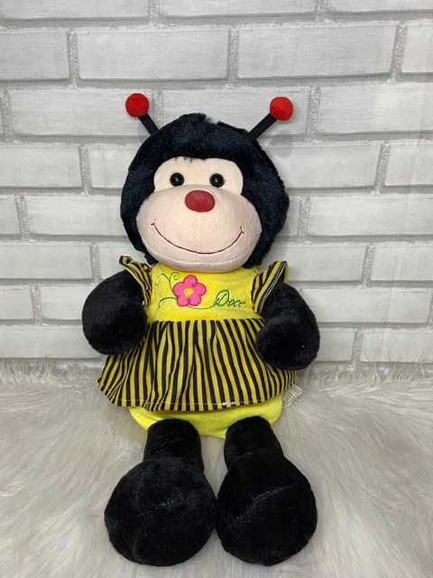 ABELHA DE PELÚCIA - Listradinha Com Vestido